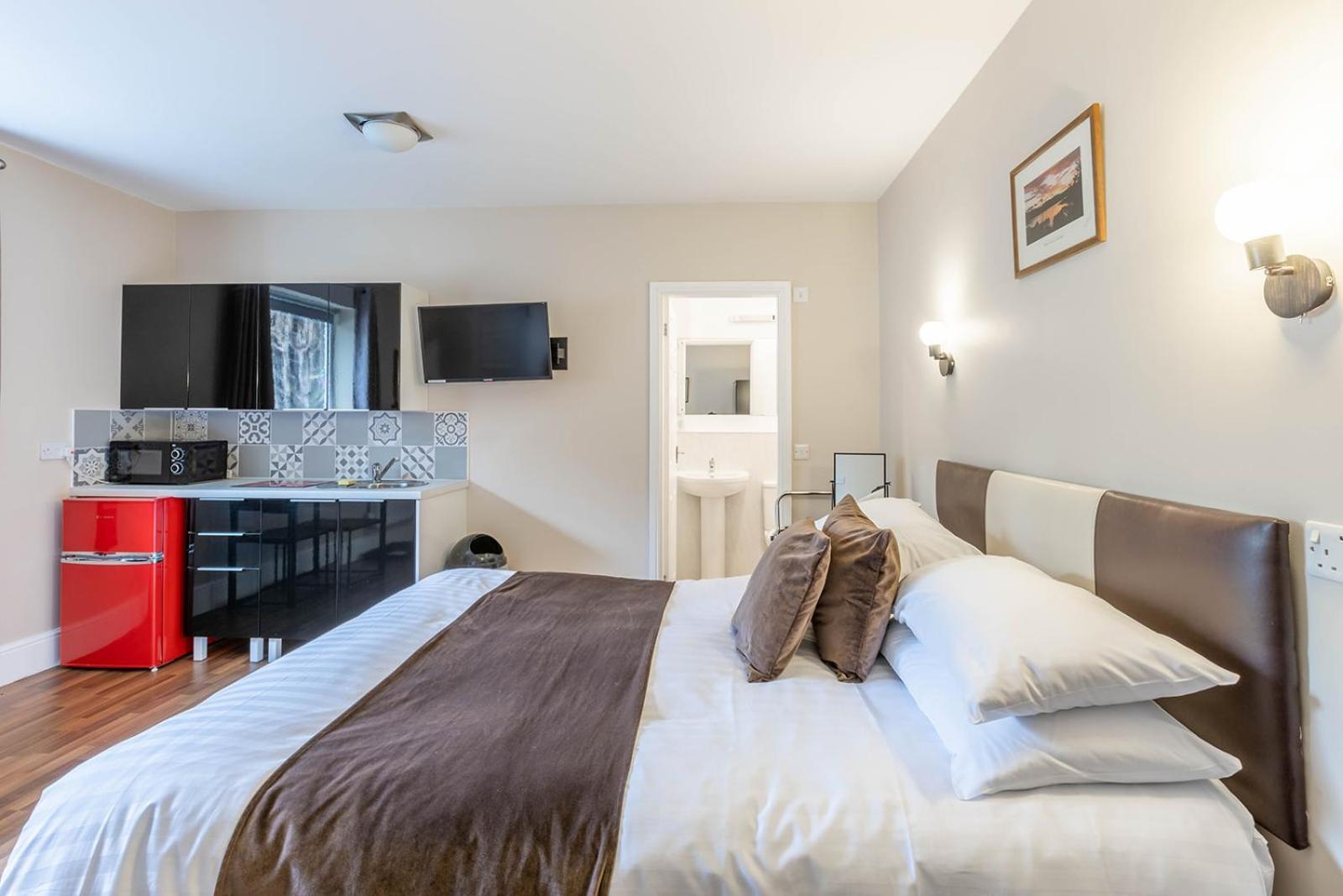 Windermere Studio Rooms - With Free Car Parking Onsite Exteriér fotografie