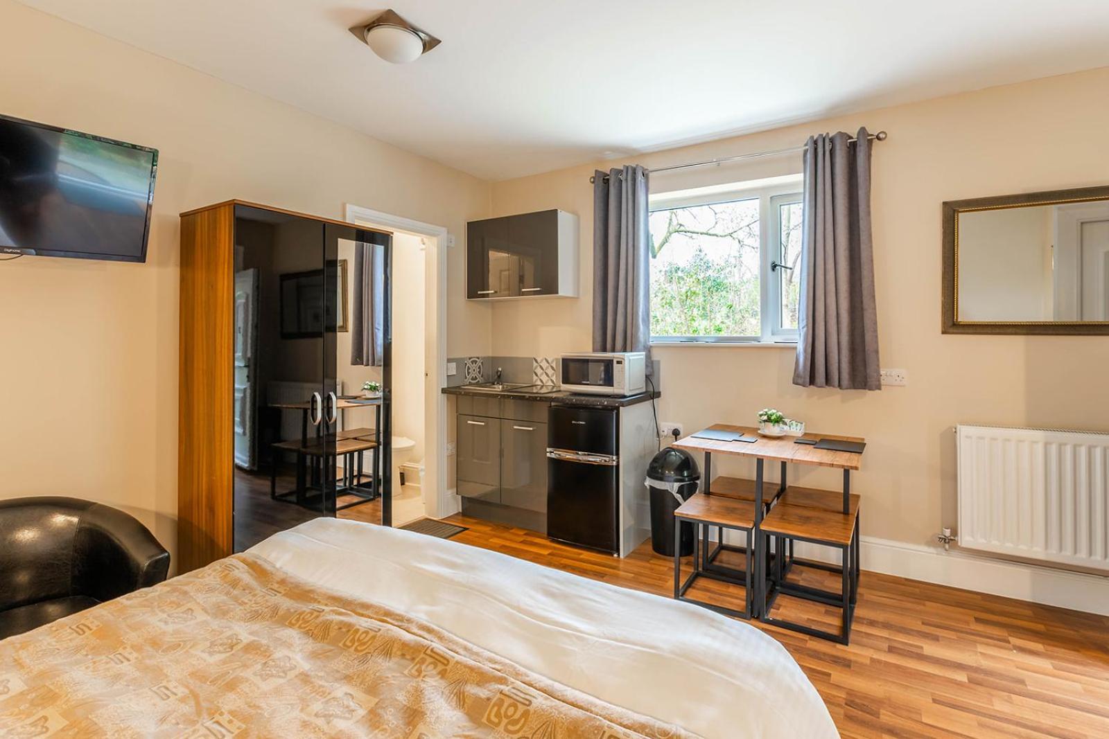 Windermere Studio Rooms - With Free Car Parking Onsite Exteriér fotografie