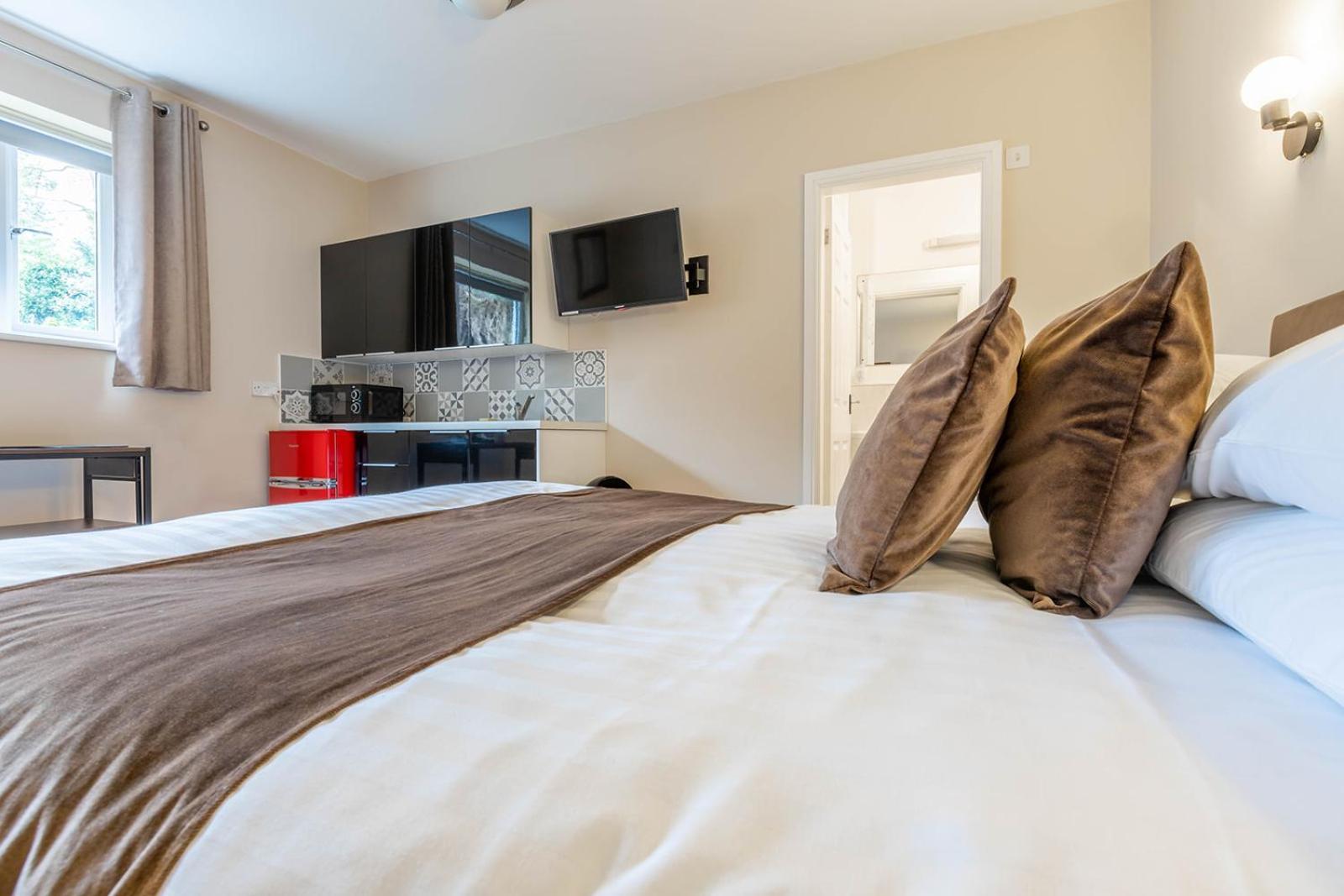 Windermere Studio Rooms - With Free Car Parking Onsite Exteriér fotografie