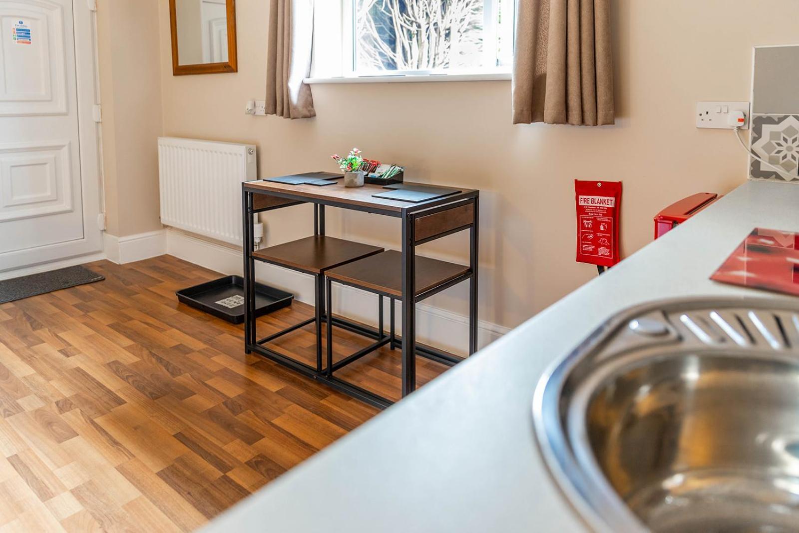 Windermere Studio Rooms - With Free Car Parking Onsite Exteriér fotografie