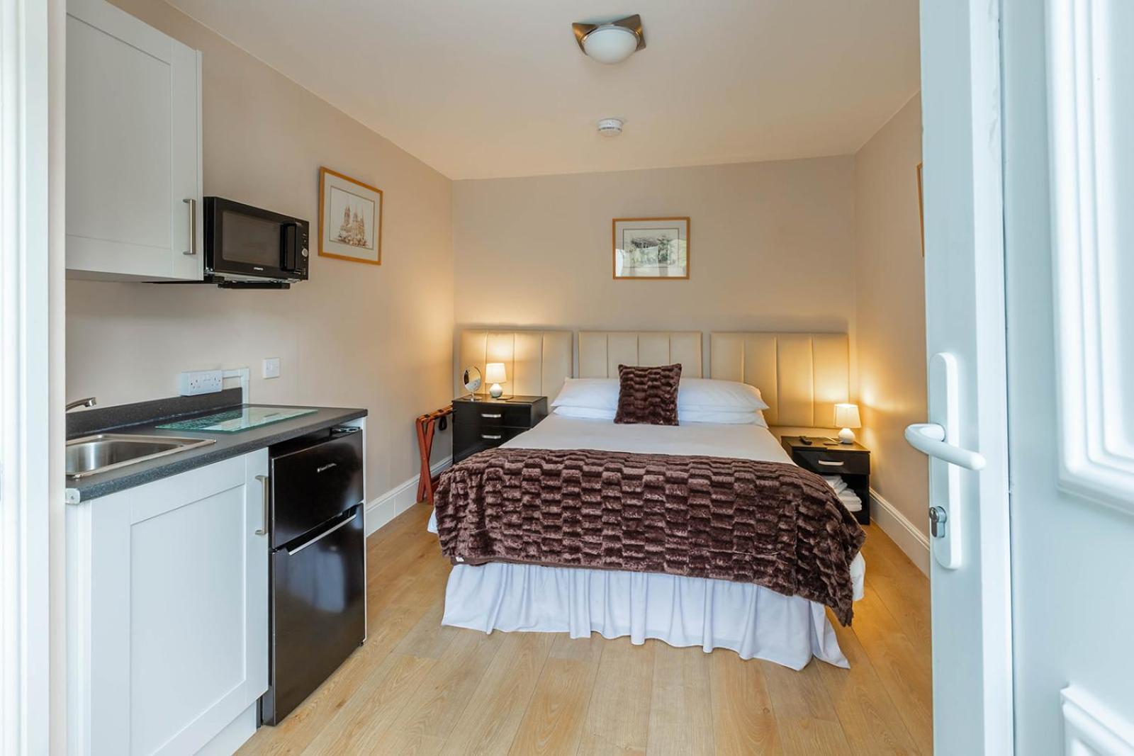 Windermere Studio Rooms - With Free Car Parking Onsite Exteriér fotografie